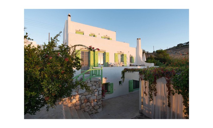 Piso Livadi Villa | Splendid view of the Aegean Sea and the Cyclades