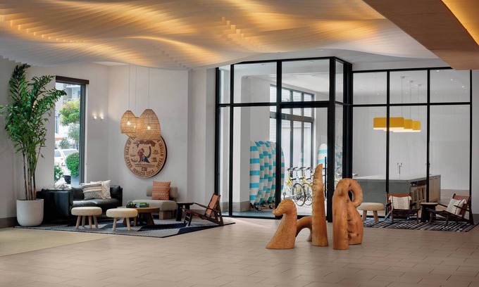 Townsite Hotel | SpringHill Suites by Marriott Oceanside Beach