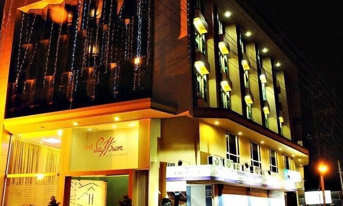 Hampankatta Hotel | Srinivas Saffron Hotel