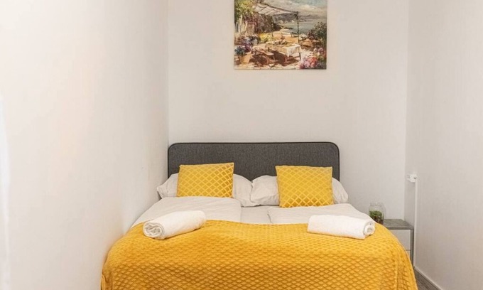 Favoriten Apartment | Standard 3BR/3BA Apt. near Hauptbahnhof