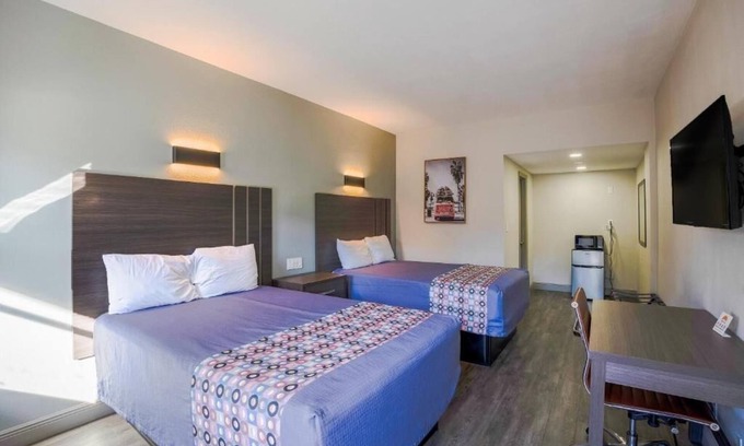 Le Barons Of Titusville Hotel | Stay In Relaxing Room By Canaveral National Seashore, Parking Included