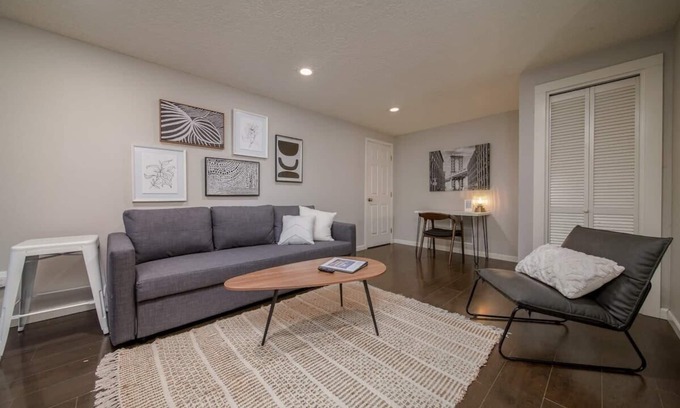 Piedmont Apartment | #StayInMyDistrict Piedmont Near Parks and Shopping