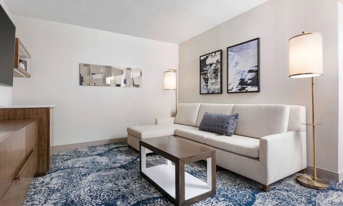 Northeast Virginia Beach Hotel | Steps to Virginia Beach: Overlooking Bay with Pool, Restaurant & Trail