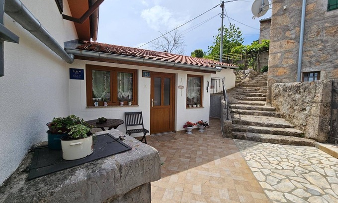 Opatija House | Stone House in Dobrec with Sea View & Jacuzzi