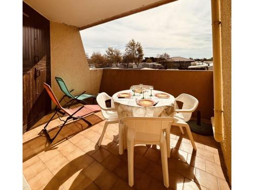 Marseillan Plage Apartment | Studio à Marseillan-Plage avec 5 couchages et parking privé - FR-1-326-763