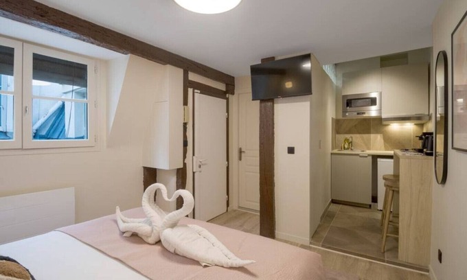 Les Iles Apartment | Studio 2pers # Île St Louis # Bord de Seine