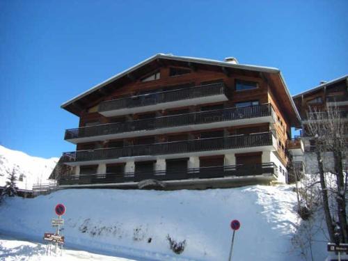 Le Chinaillon Apartment | Studio cosy ski aux pieds avec balcon, garage, et 300m des commerces (4 pers, 27m²) - FR-1-458-105