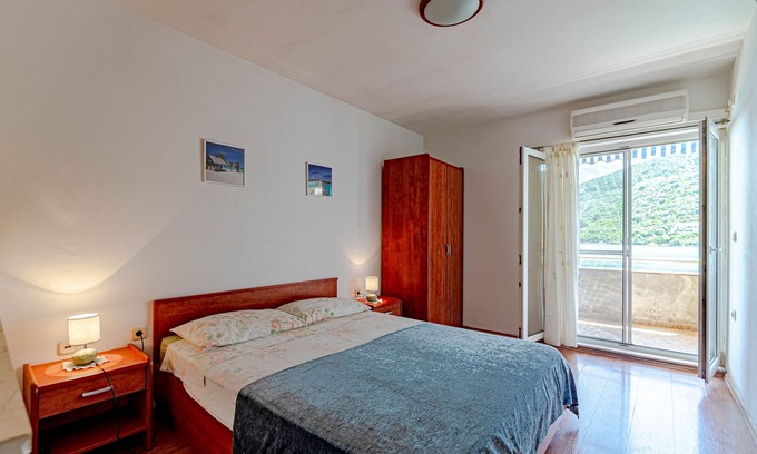 Pasadur Apartment | Studio flat with terrace and sea view Pasadur, Lastovo (AS-8392-a)