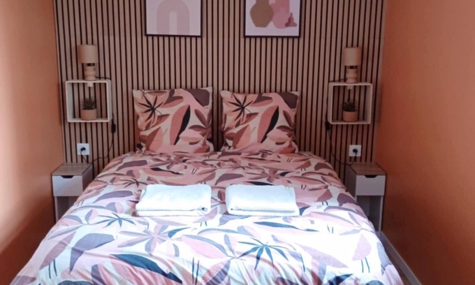 Oyonnax Apartment | Studio L'with terrace