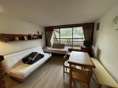 Laveissiere Apartment | Studio plein sud au cœur de la station, accès direct pistes - FR-1-787-132