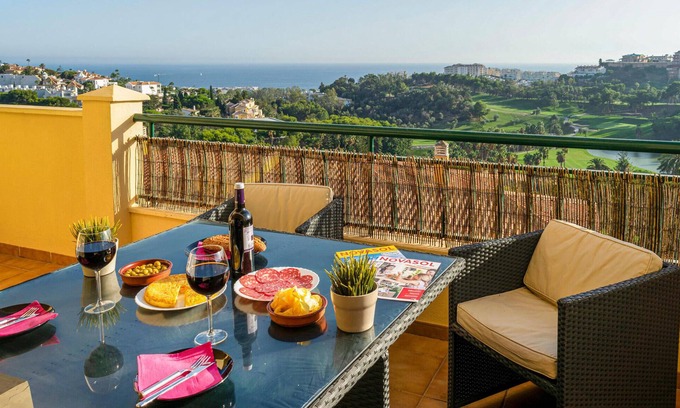 Torrequebrada Apartment | Stunning apartment in Benalmadena Costa