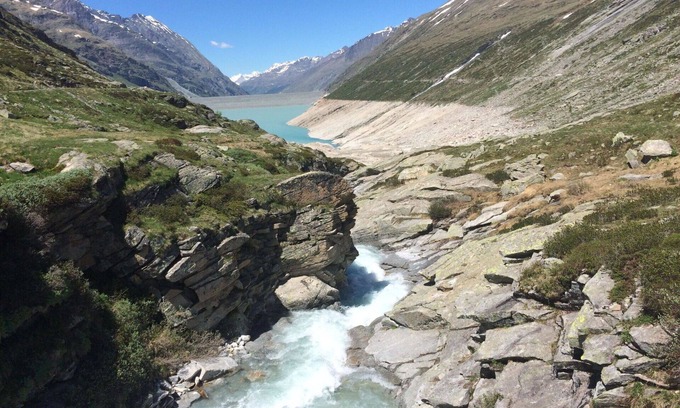 Saas Grund House | Stunning private villa for 2 guests with WIFI, TV, patio, pets allowed, panoramic view and parking