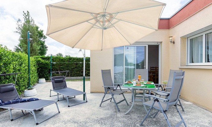 Kerlouan House | Stunning private villa for 4 guests with WIFI, TV, terrace and pets allowed