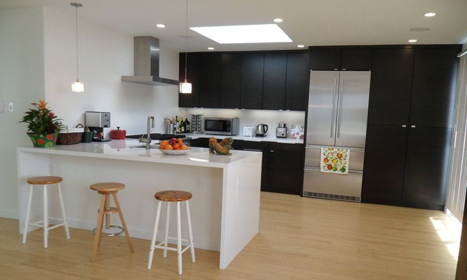 Sherwood Forest House | Stunning View 3 Bd 2 Ba House suitable for business, family vacation travelers.
