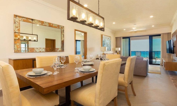 San Jose del Cabo Hotel | Stunningly beautiful new property on the beach!