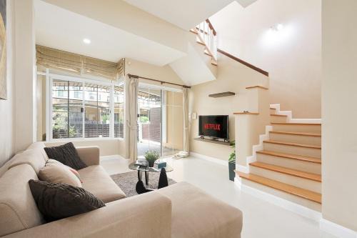 Prawet Apartment | Stylish 3BR Townhouse Near Rama9