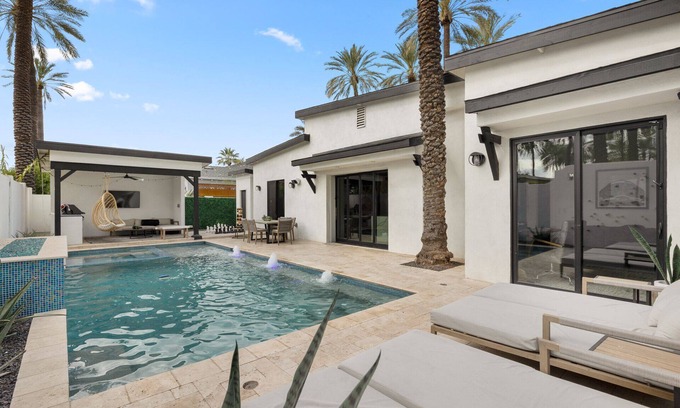 Arcadia Lite Villa | Stylish Paradise—Heated Pool & Spa Near Old Town