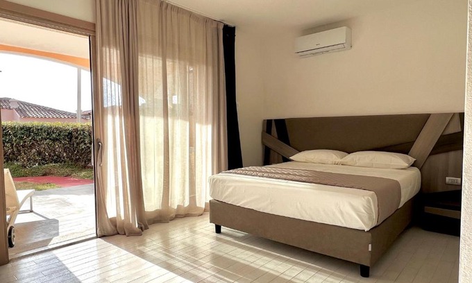 La Maddalena House | Suite con giardino