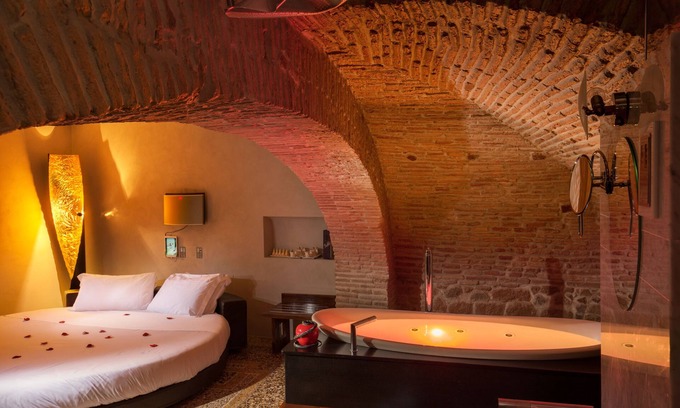 Rione III Colonna Hotel | SUITE SISTINA FOR BRAVE LOVERS