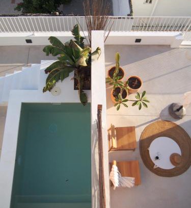 Centro Apartment | SUITES 9 MALAGA, three unique suites with private plunge pool