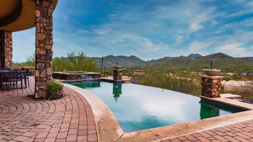 Cave Creek House | Sunbeam by AvantStay Elegant Private Desert Home w Infinity Pool Spa View