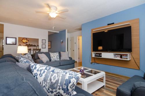 Kure Beach House | Sunny Vacations Cottage by Bryant Real Estate