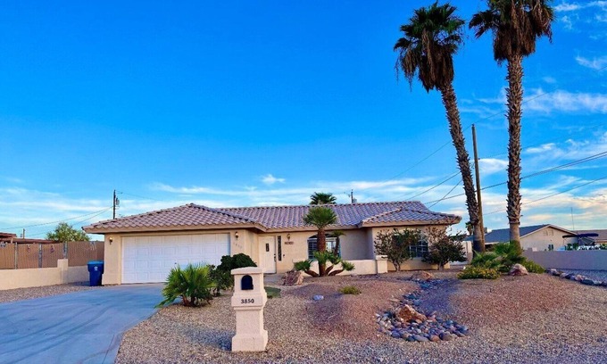 Lake Havasu City House | Sunset Sanctuary, RV Parking
