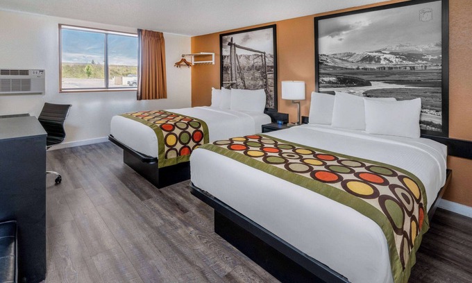 Cheyenne Hotel | Super 8 by Wyndham Cheyenne WY