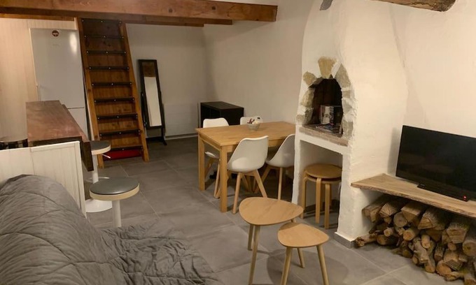 Greolieres Apartment | Superbe duplex vue montagne.