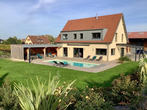 Pfaffenheim House | Superbe Maison Jacuzzi+Piscine au cœur des vignes