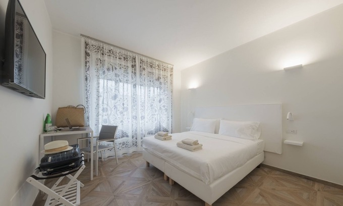 Savona House | Supernova