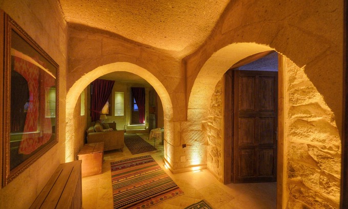 Uchisar Hotel | Takaev Cave House