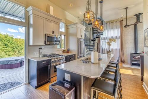 Miller Beach House | The Addition at Villa Santorini