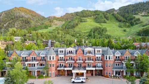 Downtown Apartment | The Aspen Mountain Residences