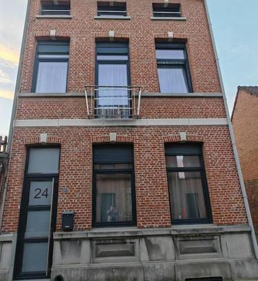 Niel Villa | The Castle