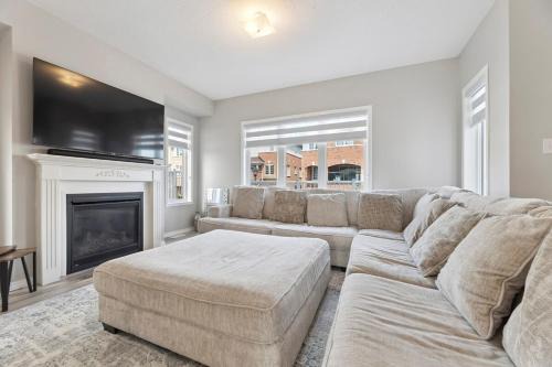 Ajax House | The Devineridge Executive House