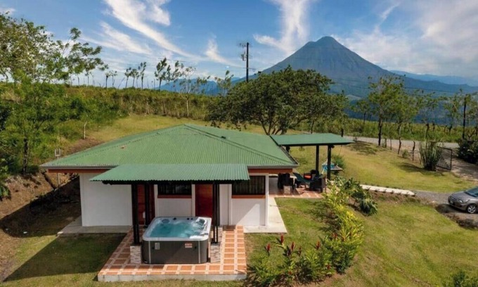 Monterrey Apartment | The Hidden Gem in La Fortuna