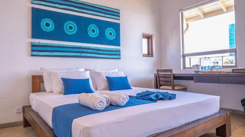 Kollupitiya Hotel | The Ocean Front