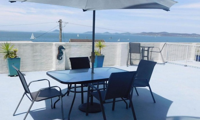 Soldiers Point Apartment | The Point, 5, 5-7 Mitchell Street large balcony with great water views