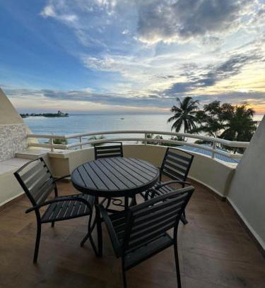 Si Rusa Apartment | The Regency Tanjung Tuan Beach Resort PD by Regency Paradise