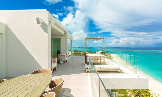 Grace Bay Hotel | The Ritz-Carlton Residences, Turks & Caicos