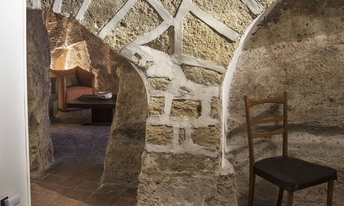 Chiaia Apartment | The Rock
