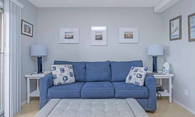 Napeague Apartment | The Siesta 1BR Beachside Home |Beach+Pool+WiFi+PKG