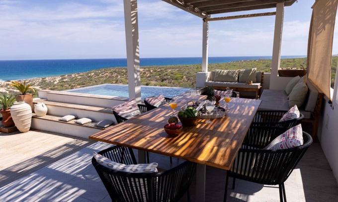 Vinorama Apartment | The Spacious Serenity Loft @ New Seaside Villa w/Infinity Pool,Spa, Beach & Surf