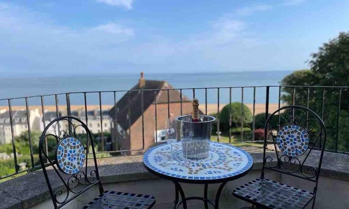 Folkestone Apartment | The Turret - The Best View in Folkestone