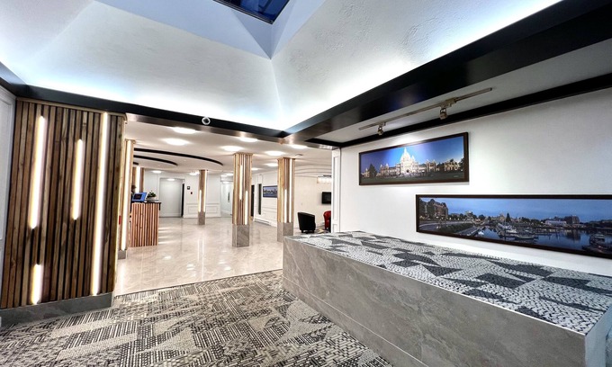 Gorge -Tillicum Area Hotel | The Vic, an Ascend Collection Hotel