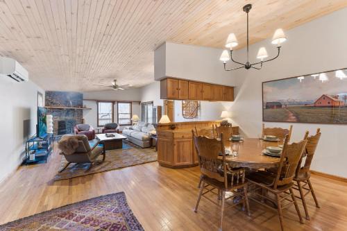 Boone House | The Wydown House