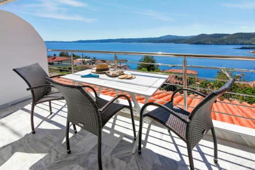 Pirgadikia Apartment | Thea Studios