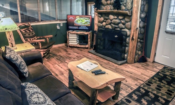 Estes Park Ski Chalet | Timber Creek Chalets - Hot Tubs by Rocky Mountain Resorts