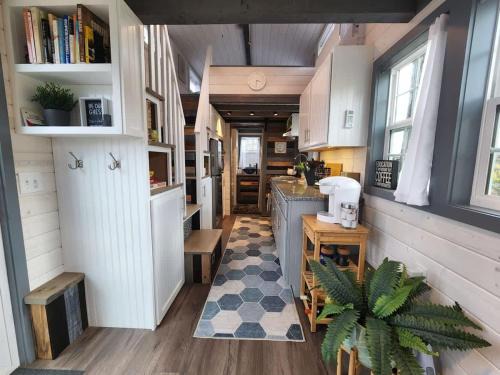 Nellysford House | Tiny Luxury Retreat Lake Hikes Brews & Vines